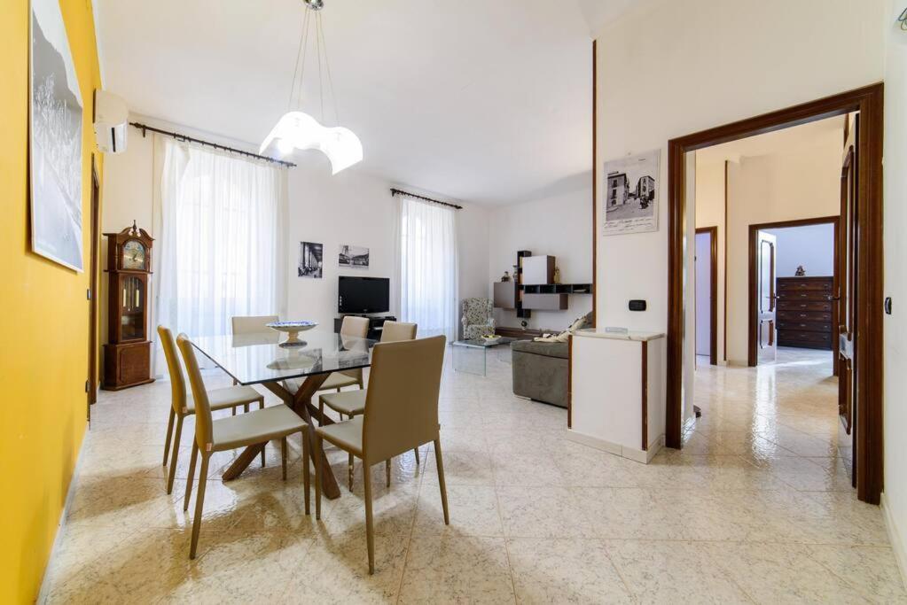 Casa Vacanze “In Centro” Салерно Экстерьер фото